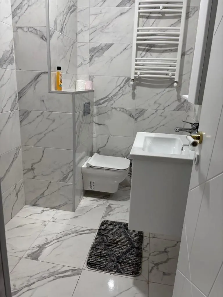 Apartment On Saburtalo! Tiflis Сasa de vacaciones